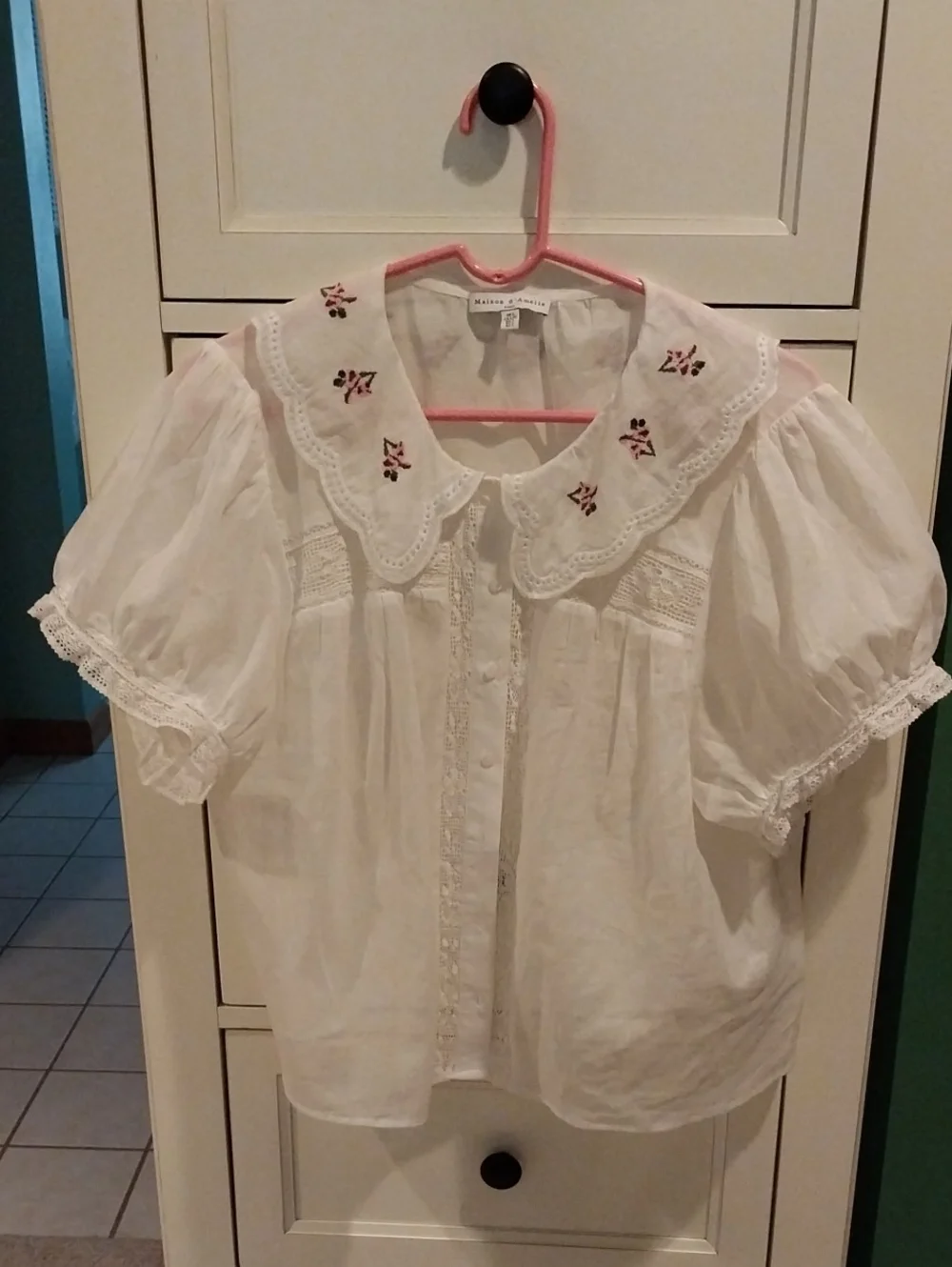 Maison d Amelie White Embroidered Peter Pan Collar Ladies' Top